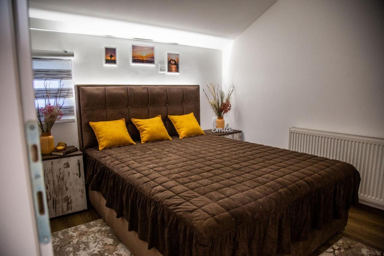 Apartamento Smile Pirot Exterior foto